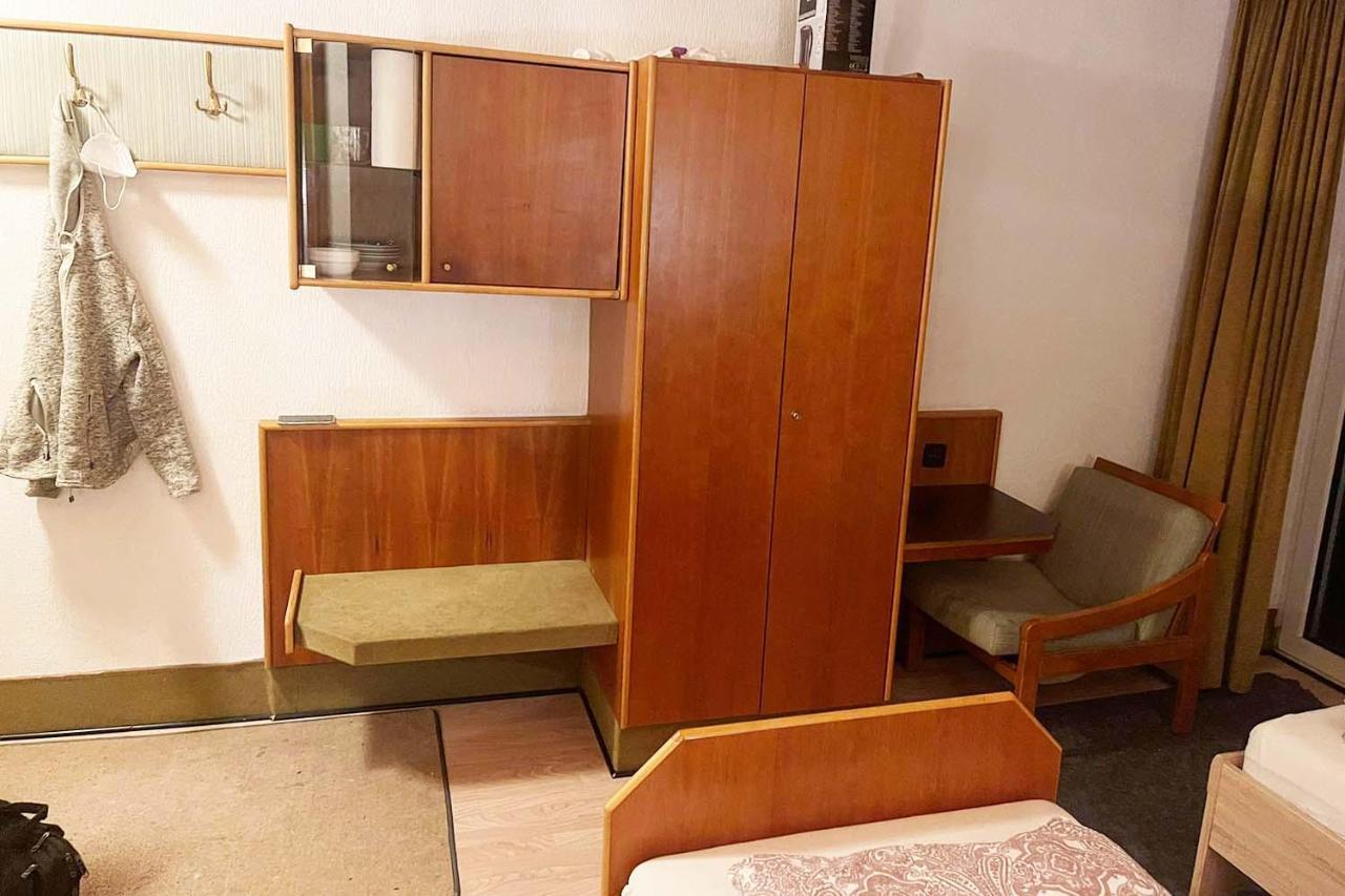 One Room Apartment In แบร์กิชกลัดบัค ภายนอก รูปภาพ